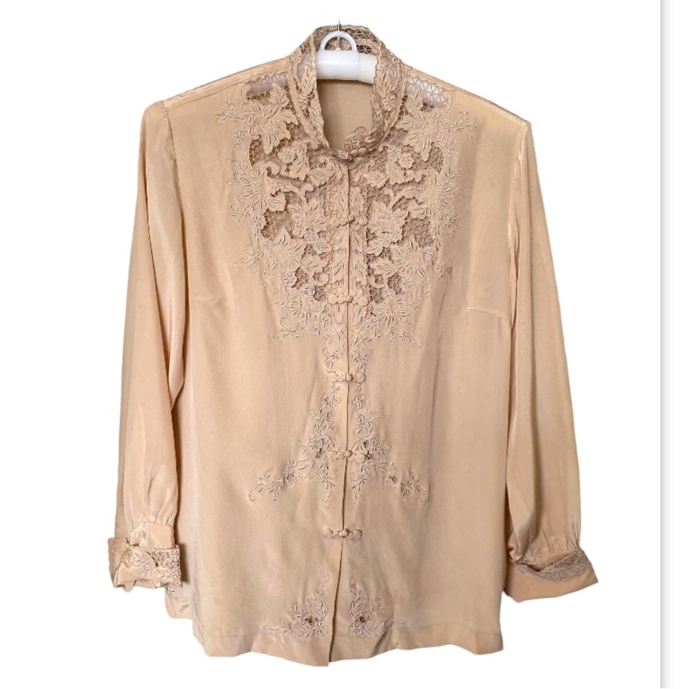 Hand Embroidery 💯 Silk Bottom Up T-shirt 38